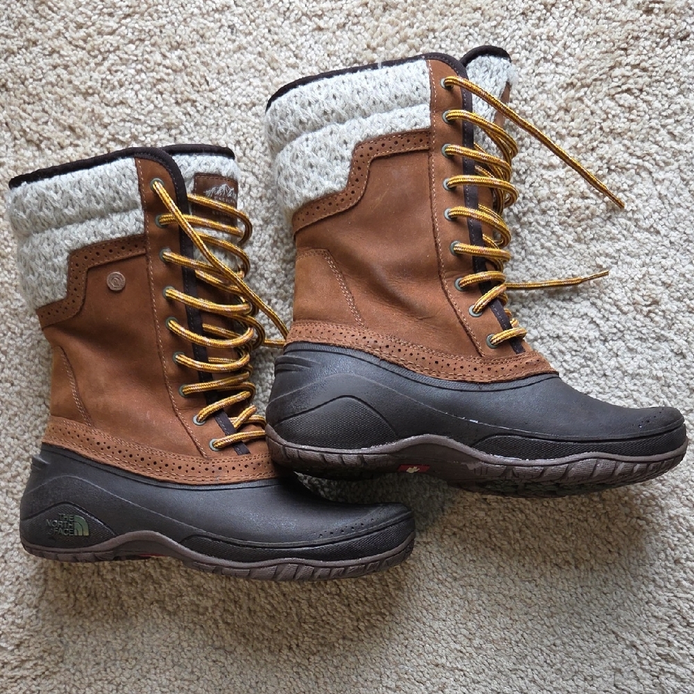 NORTHFACE Women's Brown and Cream Winter Boots